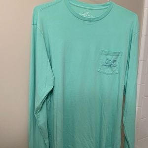 Vineyard Vines long sleeve tee. In great condition